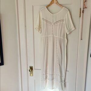 VETTA reversible Maxi Dress with Lace Detail